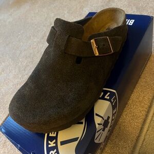 Women's Mocha Suede Birkenstock Boston Shoes